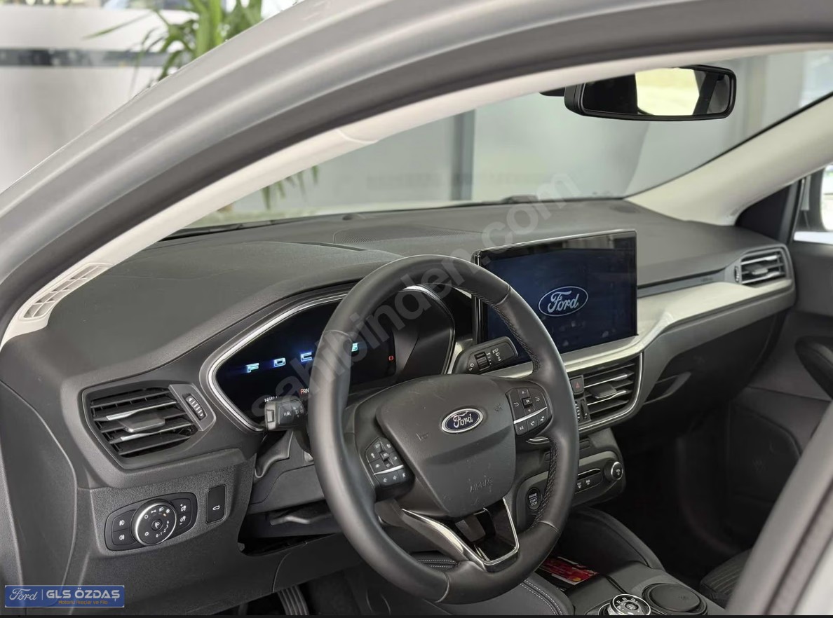 FORD FOCUS TİTANİUM X + KIŞ PAKET 2025 MODEL